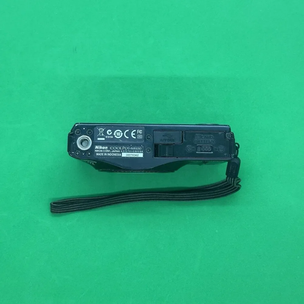 Nikon COOLPIX S8100 Digital Camera 12.1MP 10x Zoom: FOR PARTS NOT WORKING